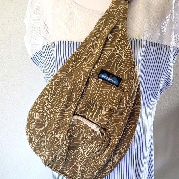 Kavu Bags Kavu Rope Sling Bag Unisex Brown With Cream Leaf Print